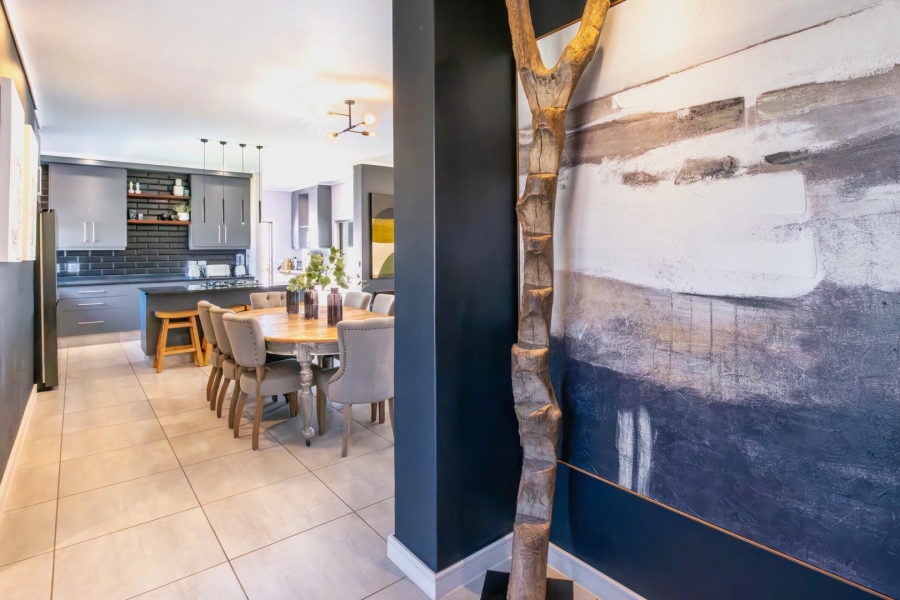4 Bedroom Property for Sale in Earls Court Lifestyle Estate Western Cape